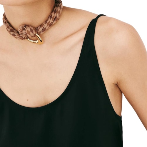 Detalhe - Blusa Hering Evasê Com Decote Versátil K6ez Preta