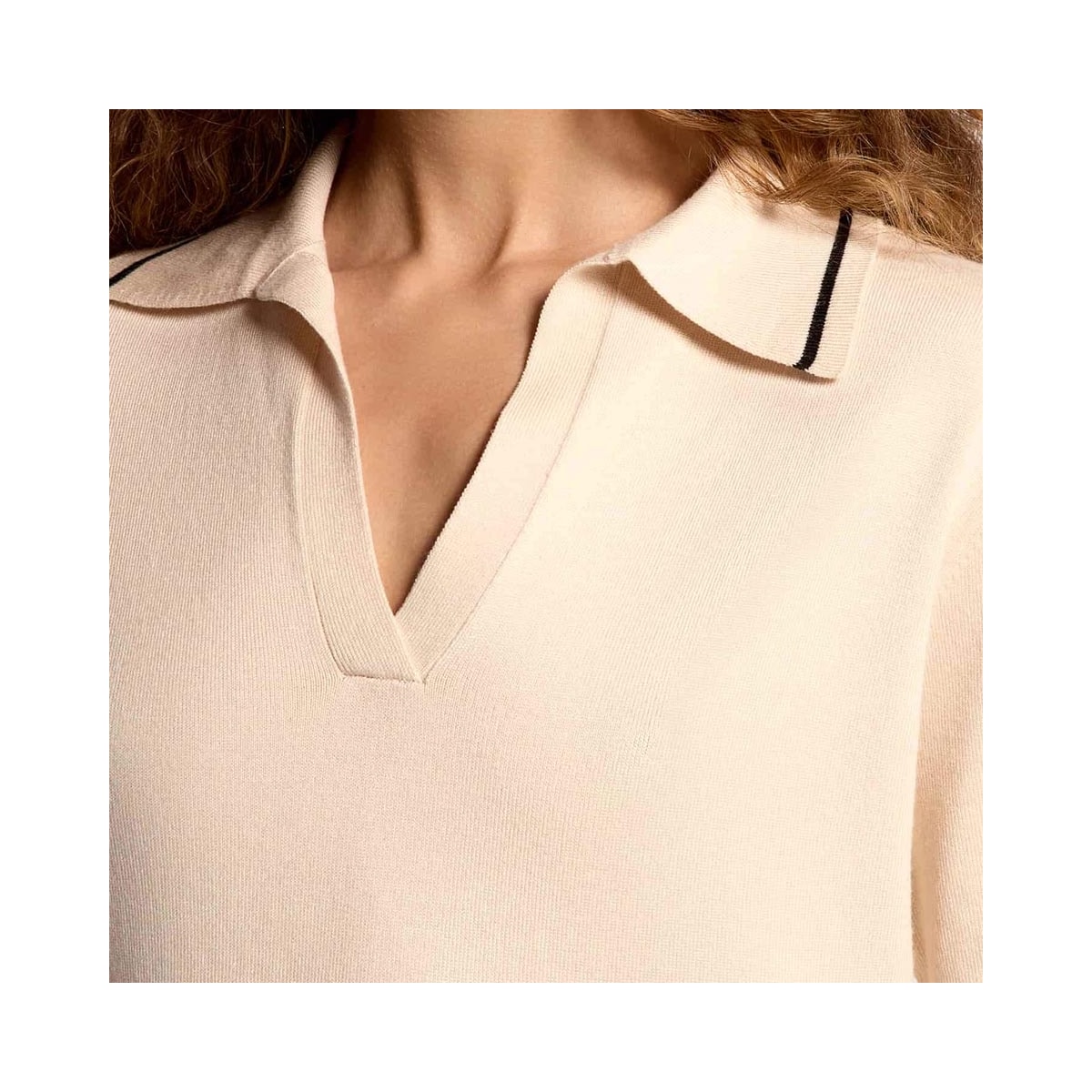 Blusa Hering Polo Em Tricô Leve Feminina K6ny Bege