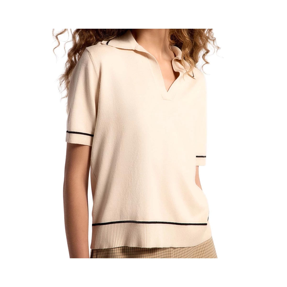 Blusa Hering Polo Em Tricô Leve Feminina K6ny Bege Blusa Hering Polo Em Tricô Leve Feminina K6ny Bege