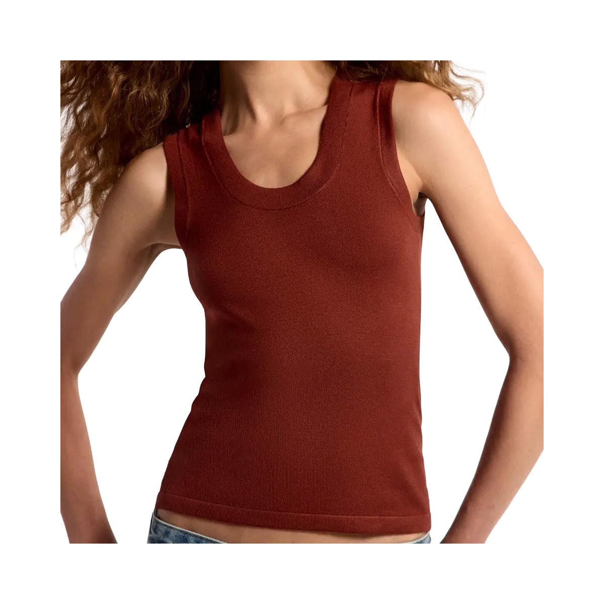 Blusa Hering Sem Manga Decote U Em Tricô K5AG Terracota Blusa Hering Sem Manga Decote U Em Tricô K5AG Terracota