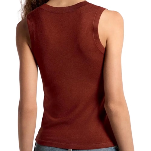 Detalhe - Blusa Hering Sem Manga Decote U Em Tricô K5AG Terracota