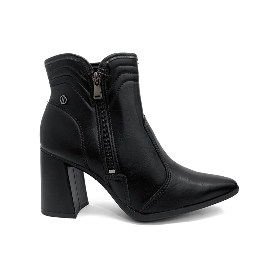 Bota Dakota Cano Curto Salto Bloco D2395 Preto Bota Dakota Cano Curto Salto Bloco D2395 Preto