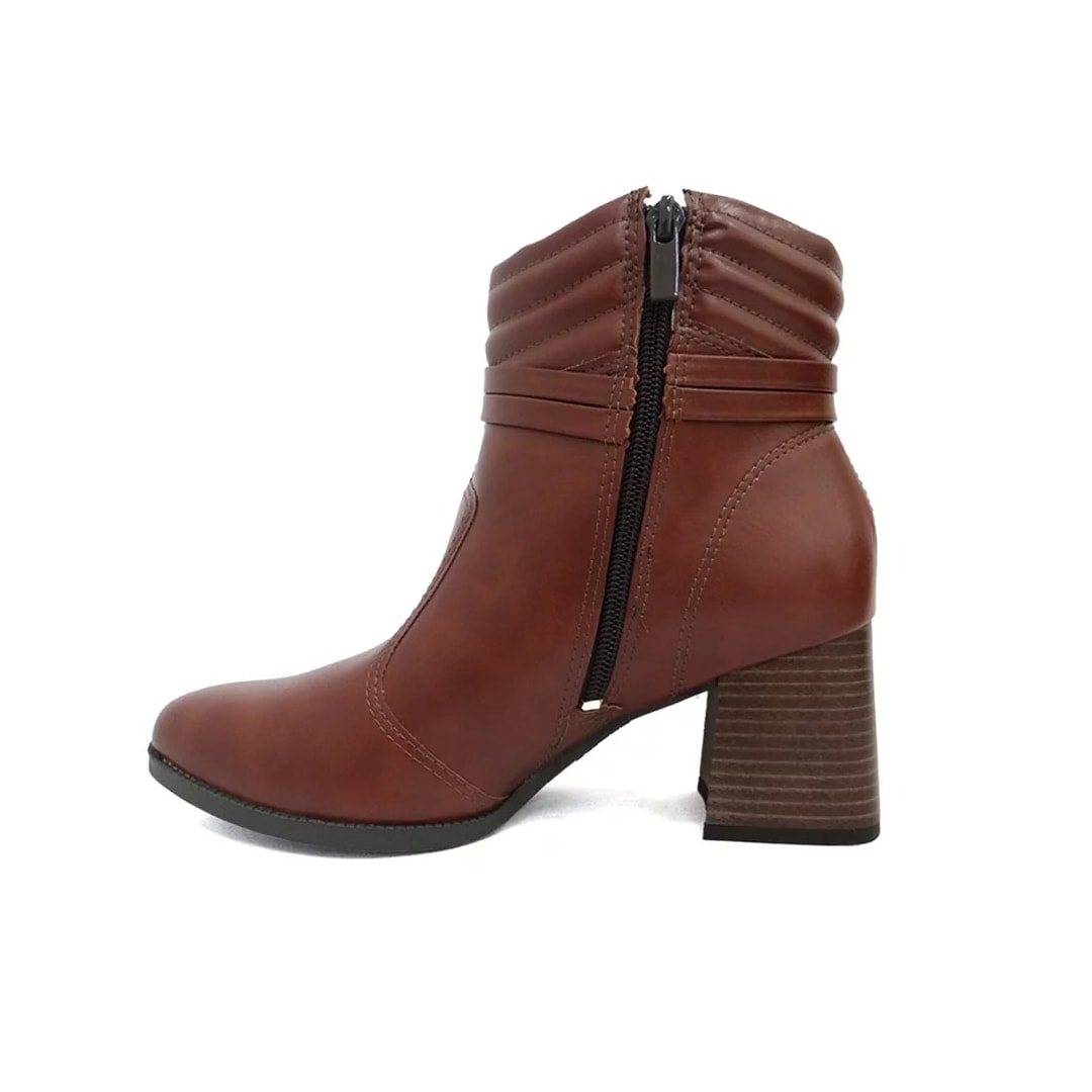 Bota Dakota Salto Bloco Feminino G5771 Conhaque Bota Dakota Salto Bloco Feminino G5771 Conhaque