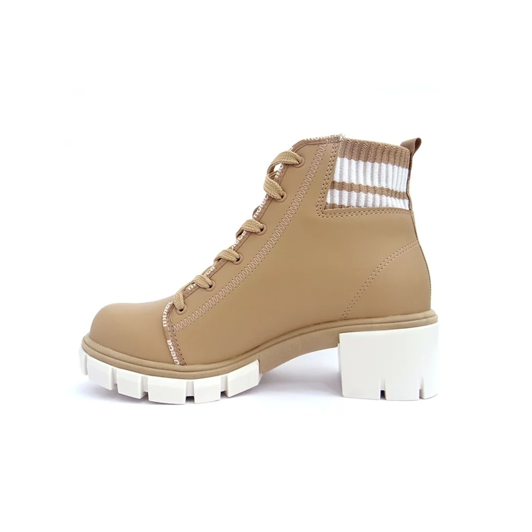 Bota Moleca Coturno 5338.103 Tan/Branco Bota Moleca Coturno 5338.103 Tan/Branco