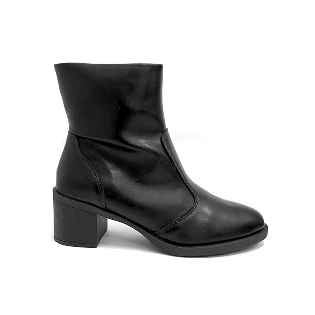 Bota Sua Cia Cano Curto Salto Baixo 8438.16481 Preto Bota Sua Cia Cano Curto Salto Baixo 8438.16481 Preto