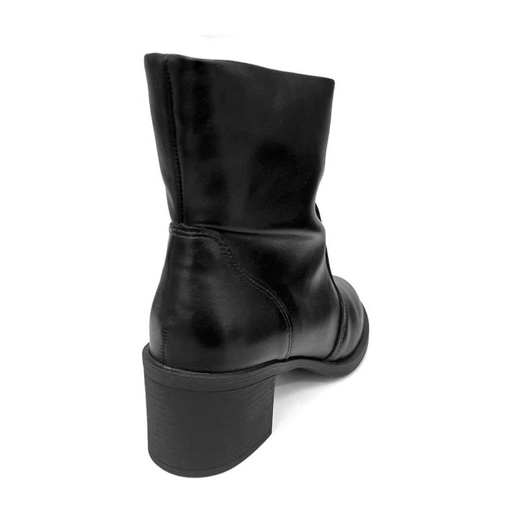 Bota Sua Cia Cano Curto Salto Baixo 8438.16481 Preto