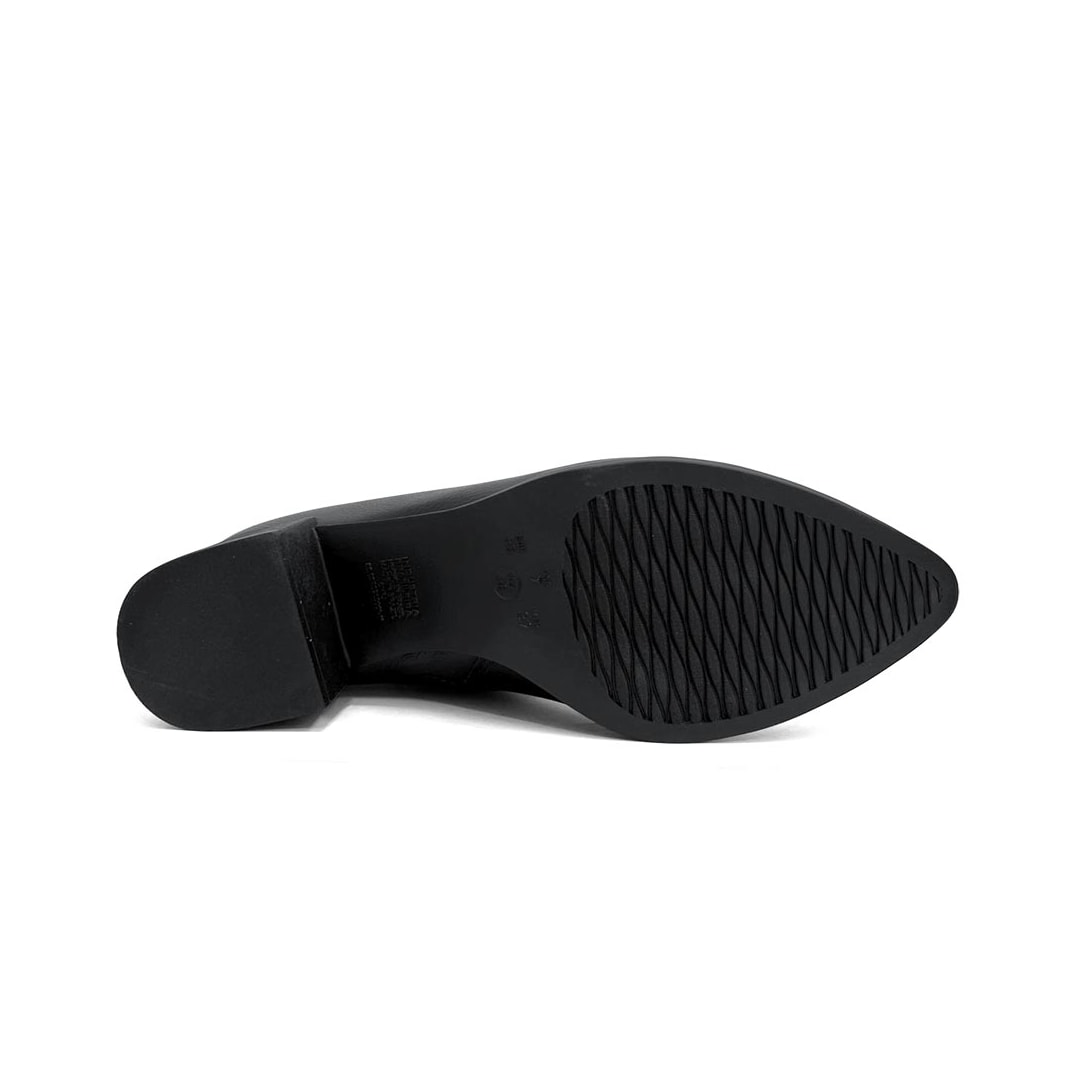 Bota Via Marte Cano Curto Couro 231-008-01 Preto Bota Via Marte Cano Curto Couro 231-008-01 Preto