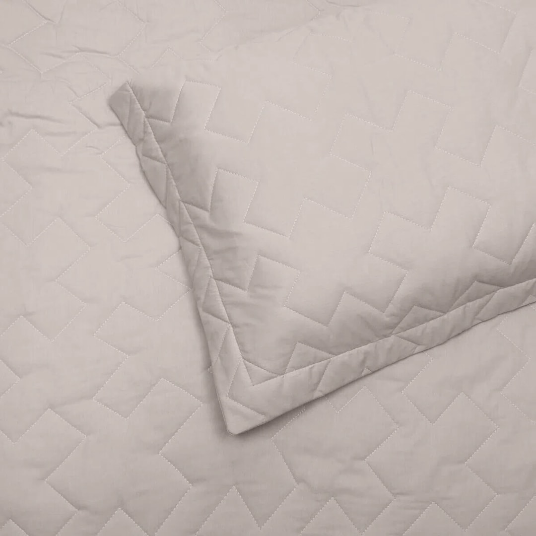 Bouton Porta Travesseiro Matelasse 230 Fios 398 Color Fendi