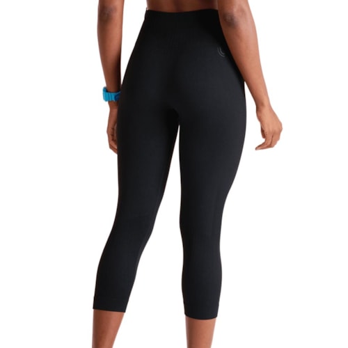 Detalhe - Calça Lupo Capri Slim Fitness 71376 Preta