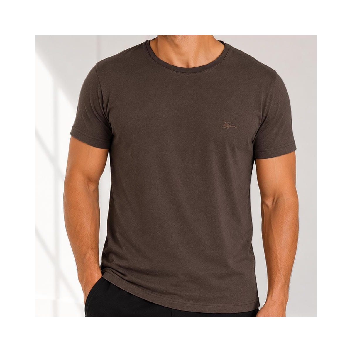 Camiseta Sallo Pergula Meia Manga Básica 1157 Expresso Marrom
