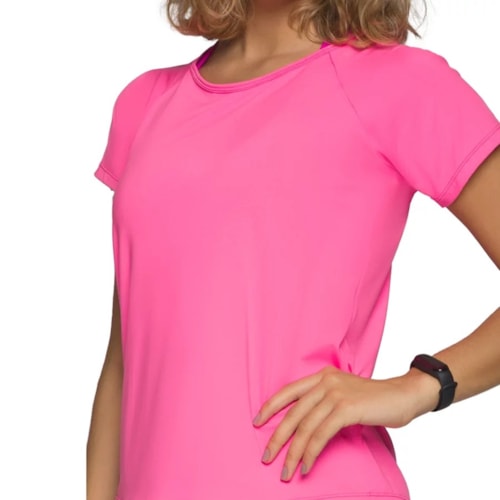 Detalhe - Camiseta Selene Básica Plus Size 24980 Rosa Neon