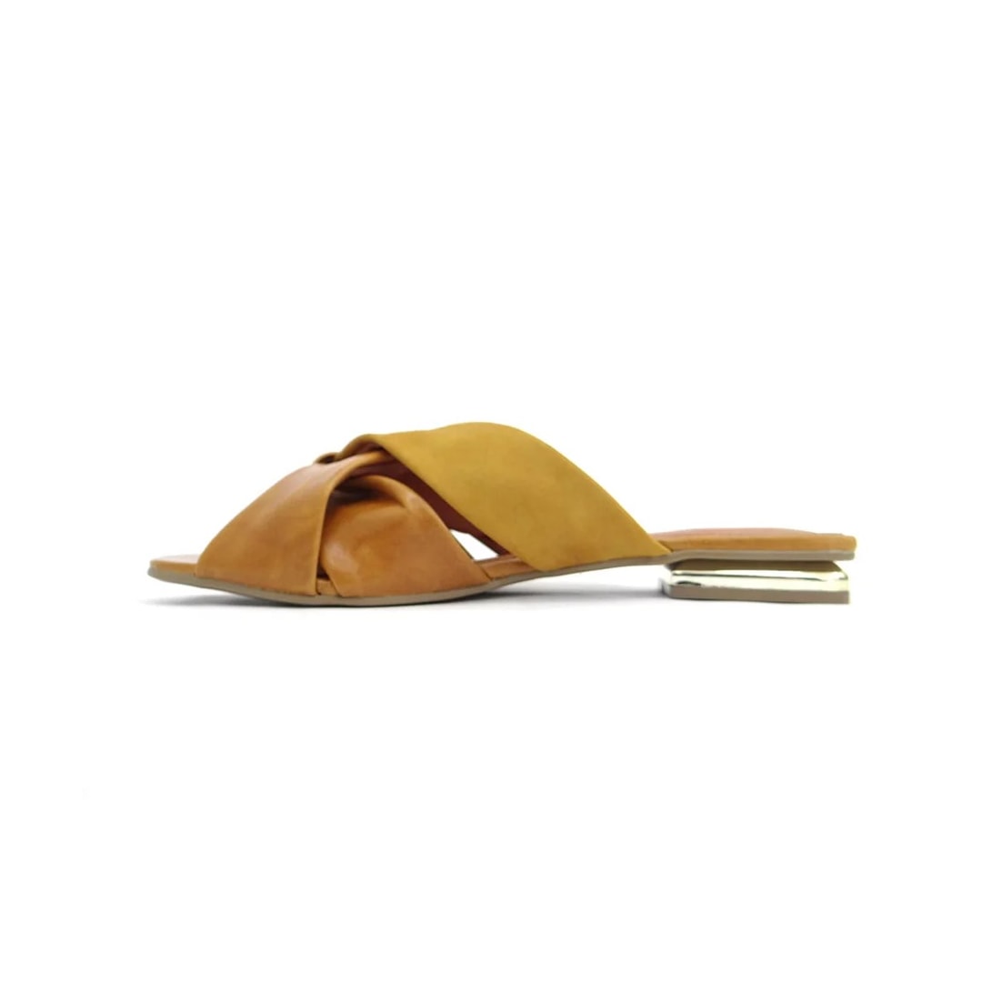 Chinelo Lia Line Rasteira Couro 1934.9782 Mostarda Chinelo Lia Line Rasteira Couro 1934.9782 Mostarda