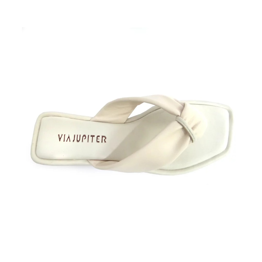 Chinelo Via Júpiter Rasteira 8813 Off White Chinelo Via Júpiter Rasteira 8813 Off White