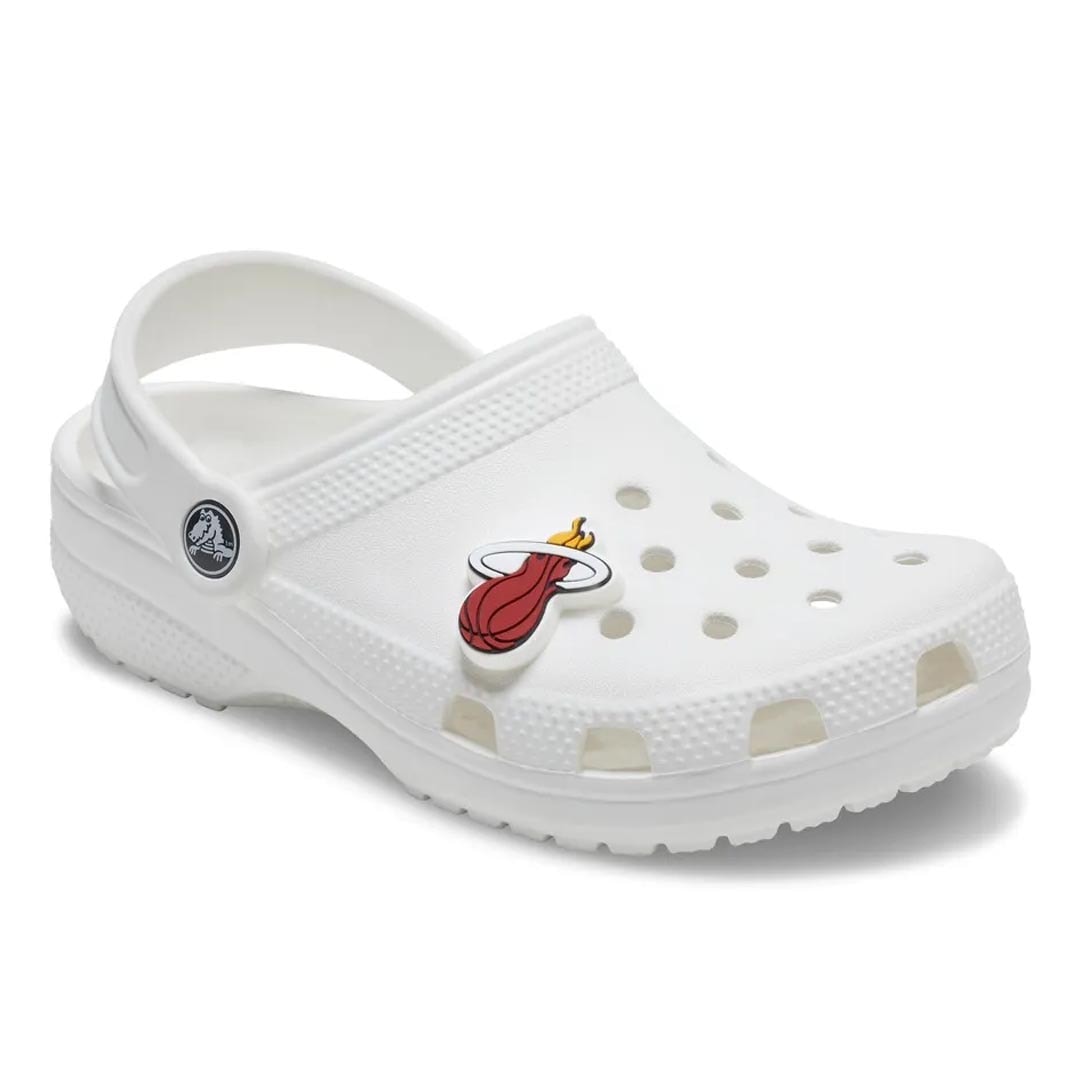 Jibbitz Crocs Nba Miamihatlogo 10011527 Branco