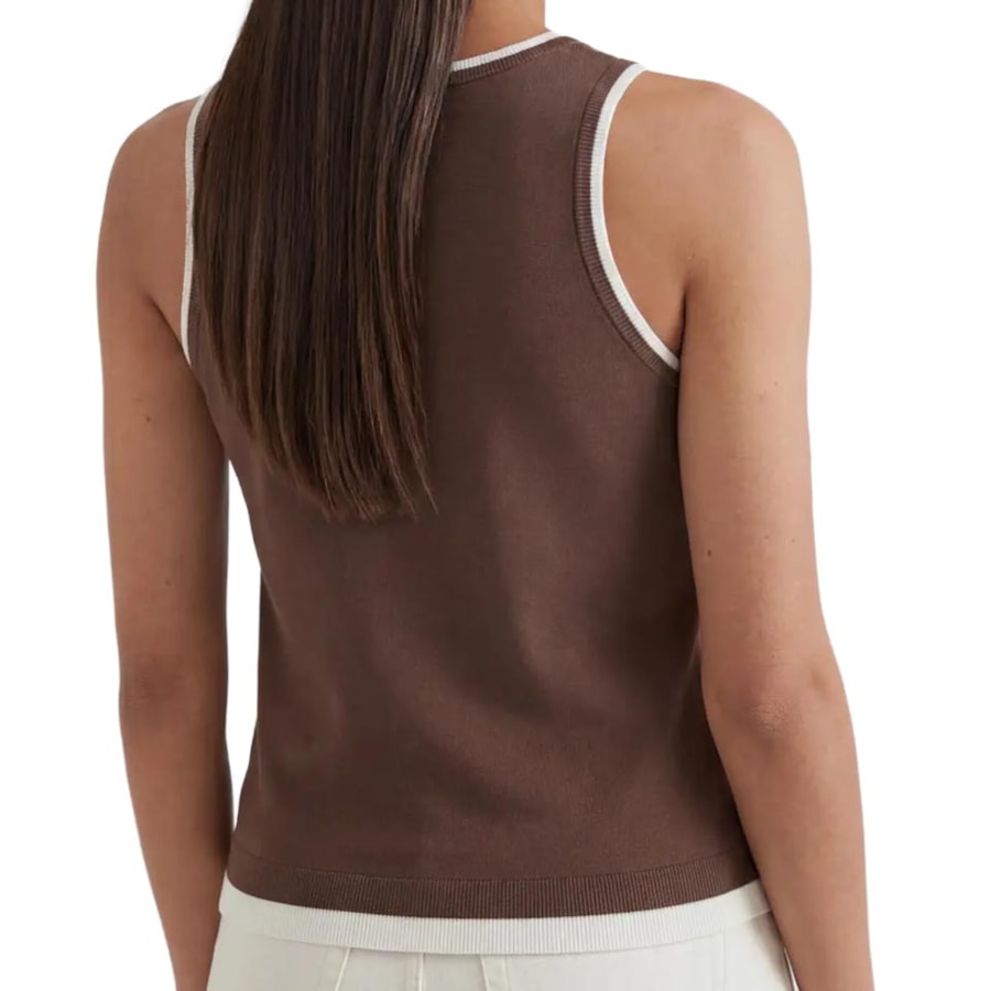 Regata Hering Decote U Slim K6t9 Marrom Coffe Regata Hering Decote U Slim K6t9 Marrom Coffe