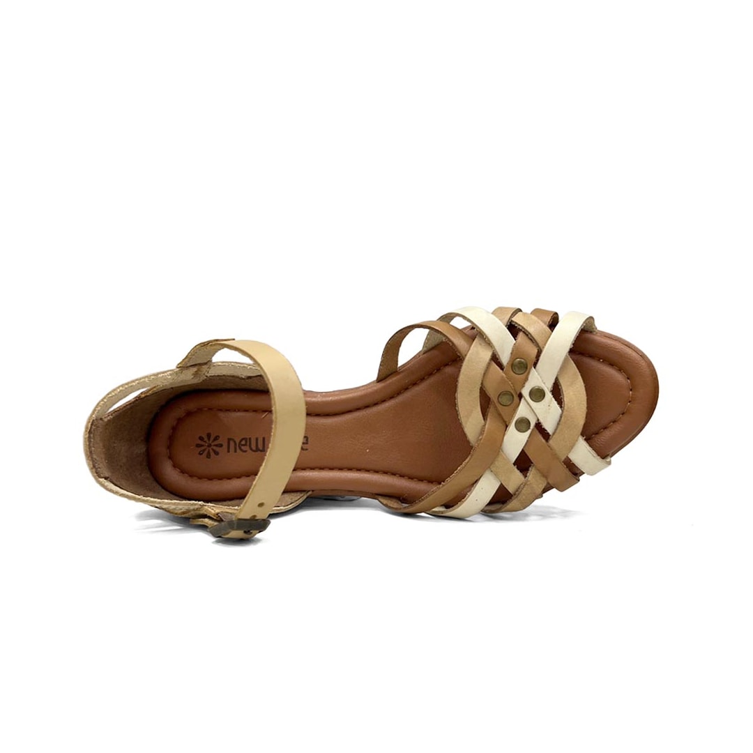 Sandália New Face Conforto De Couro 31402 Nuts Color Sandália New Face Conforto De Couro 31402 Nuts Color