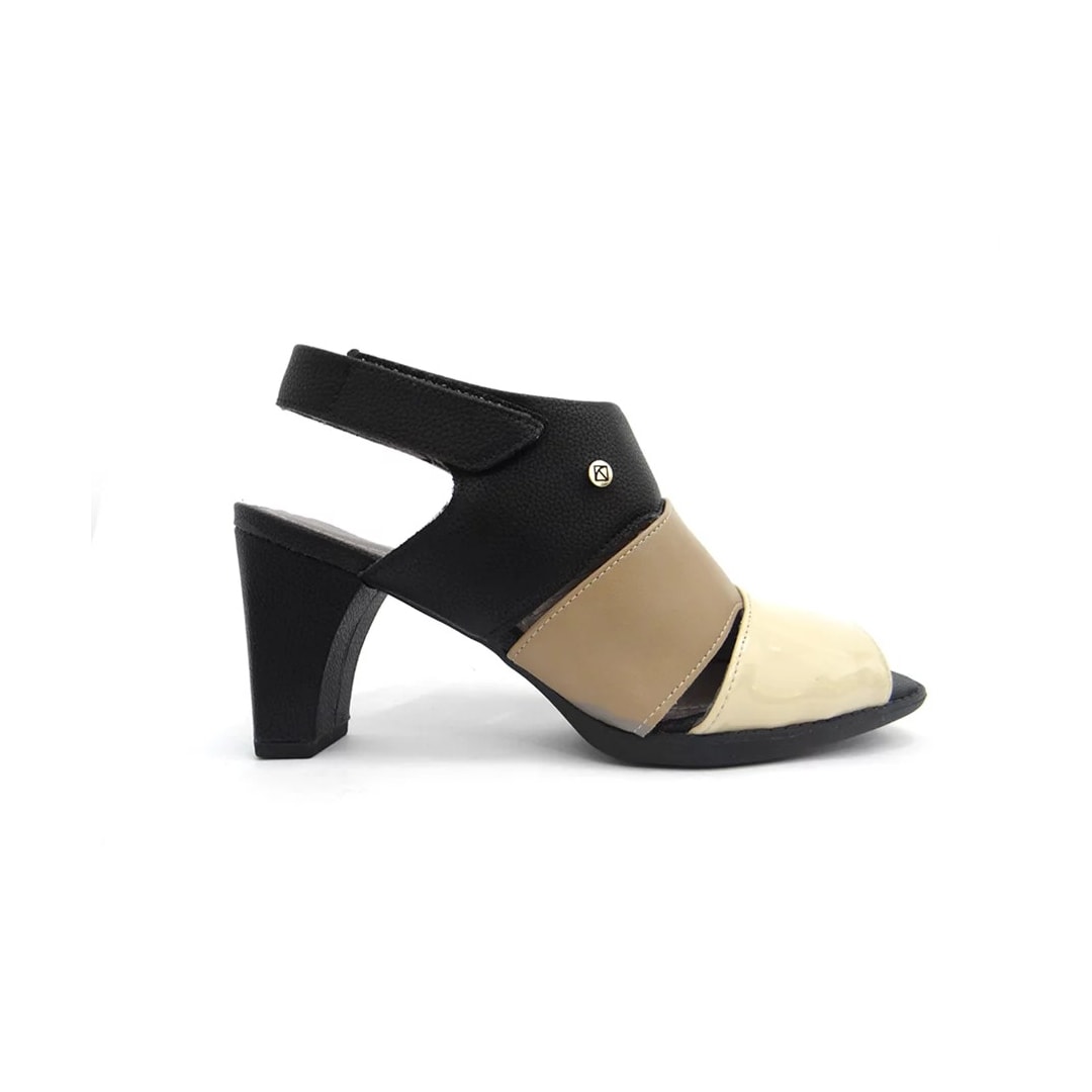 Sandália Piccadilly Conforto 619005 Preto/Natural Sandália Piccadilly Conforto 619005 Preto/Natural