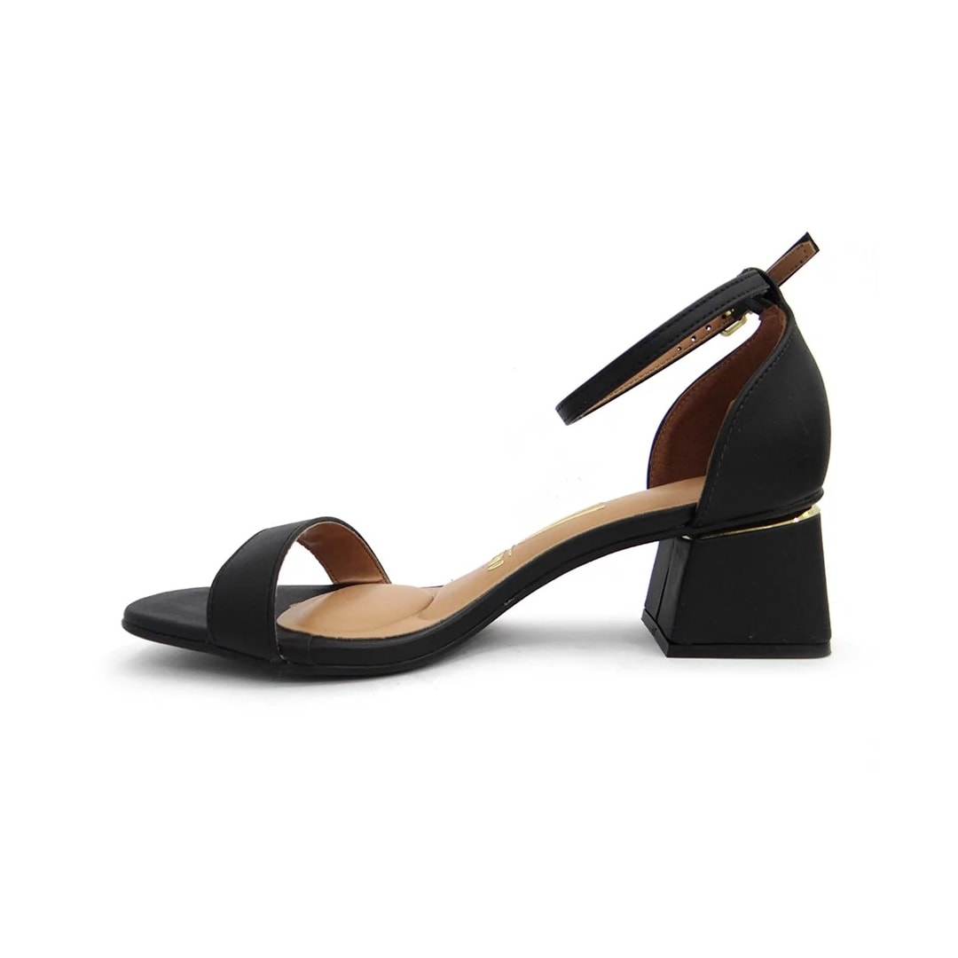 Sandália Vizzano Salto Bloco 6428.104 Preto Sandália Vizzano Salto Bloco 6428.104 Preto