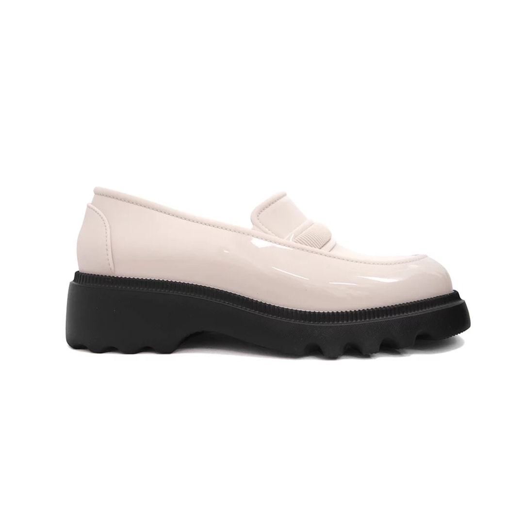 Sapato Grendene Zaxy Mocassim Flow Loafer 18822 Off White Escuro Sapato Grendene Zaxy Mocassim Flow Loafer 18822 Off White Escuro