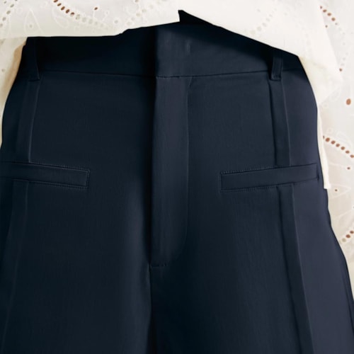 Detalhe - Shorts Hering Feminino Alfaiataria K5wu Azul Marinho