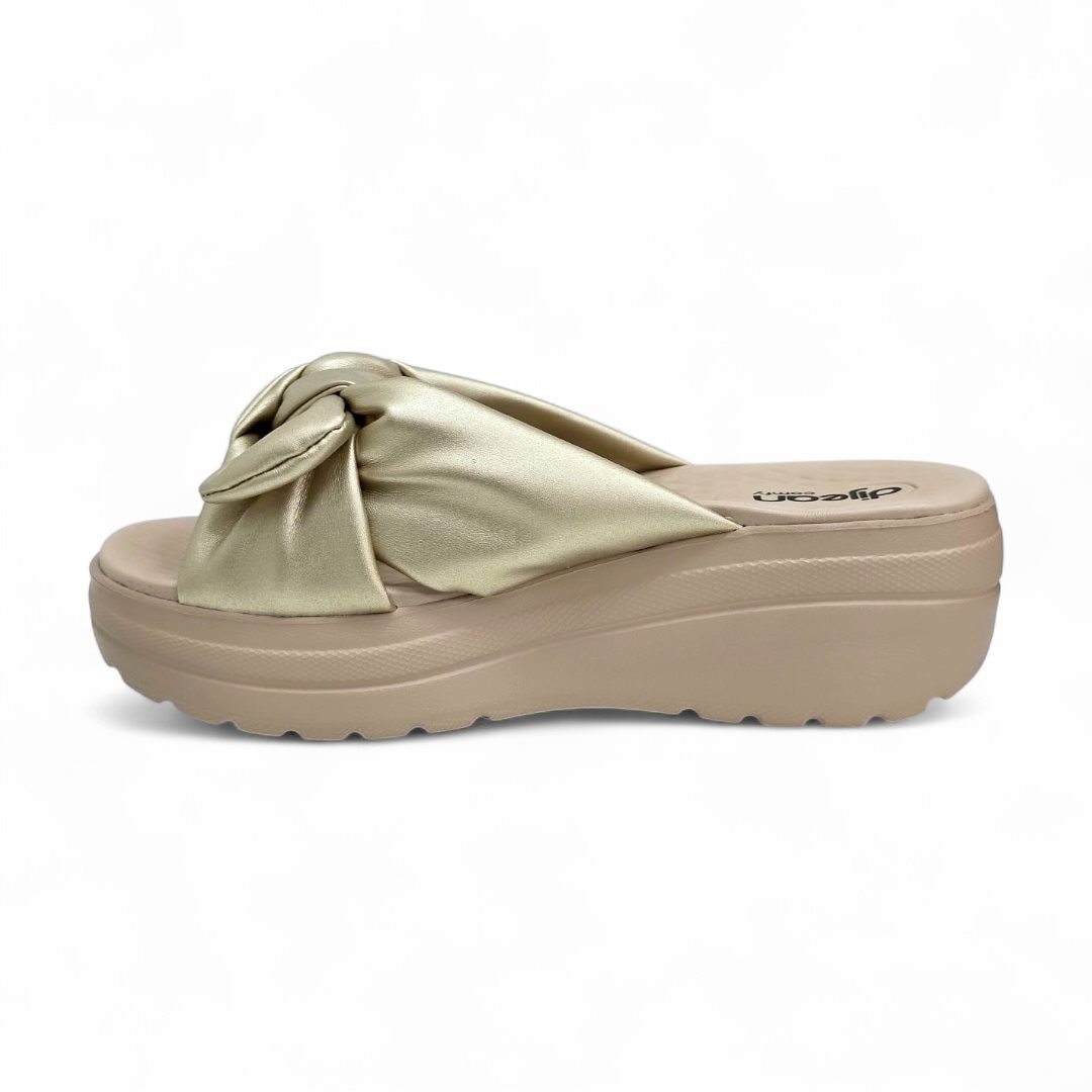 Tamanco Dijean Feminino 33120018 Ouro Light Tamanco Dijean Feminino 33120018 Ouro Light