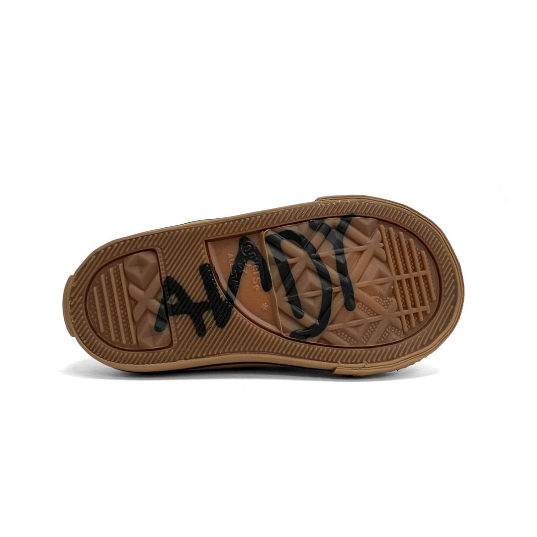 Tênis All Star Chuck Taylor Lona Ck1548 Toy Story Marfim Tênis All Star Chuck Taylor Lona Ck1548 Toy Story Marfim