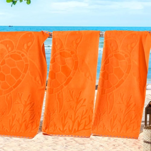 Detalhe - Toalha Bouton Praia Veludo Tartaruga